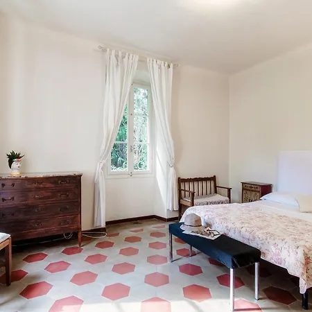 Appartamento Altido Cosy 2bed Apt With Garden And Parking