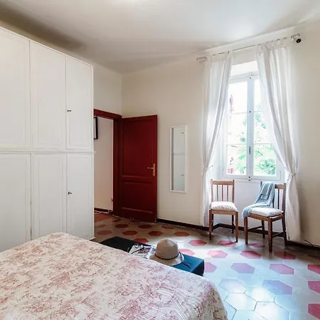 Appartamento Altido Cosy 2bed Apt With Garden And Parking